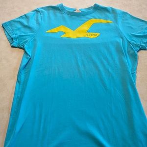 Hollister gently worn short sleeve shirt